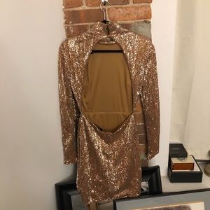 Gorg open back minidress with hem detail. New 🤎